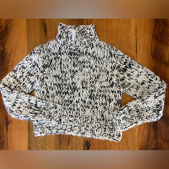 Ann Taylor Chunky Turtleneck Sweater in Black and White, Super Cozy, Sz Medium - Picture 1 of 7